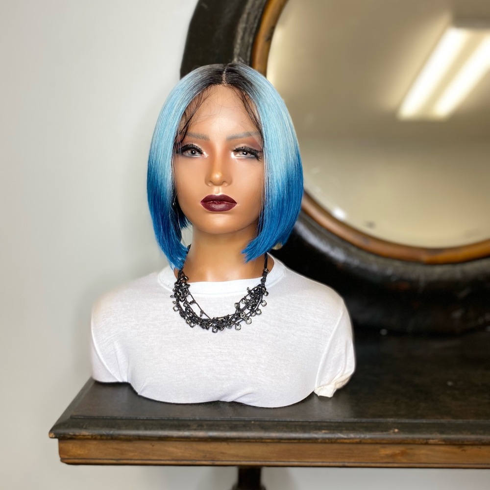 CLEARANCE BADDIE| SHORT BLUNT BLUE OMBRÉ LACE FRONT WIG